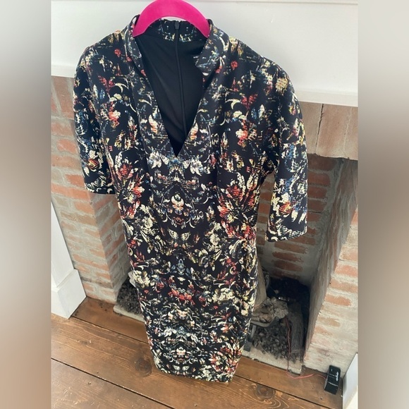 Maggy London Stunning Black Fitted Structured Dress with Color Sprays size 4 - Picture 3 of 7